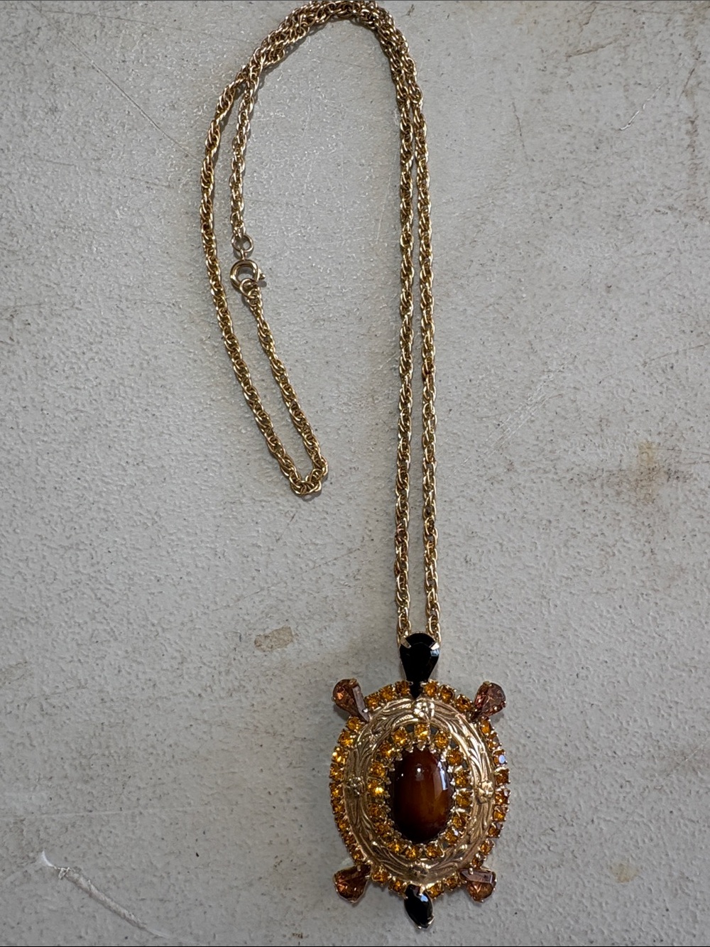 Vintage Gold-Tone Tigers Eye Amber rhinestones Turtle Pendant Necklace